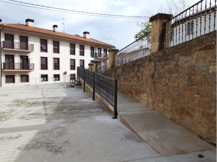 MEJORA ACCESIBILIDAD EN COLEGIO PÚBLICO DE CÁSEDA MEJORA ACCESIBILIDAD EN COLEGIO PÚBLICO DE CÁSEDA
