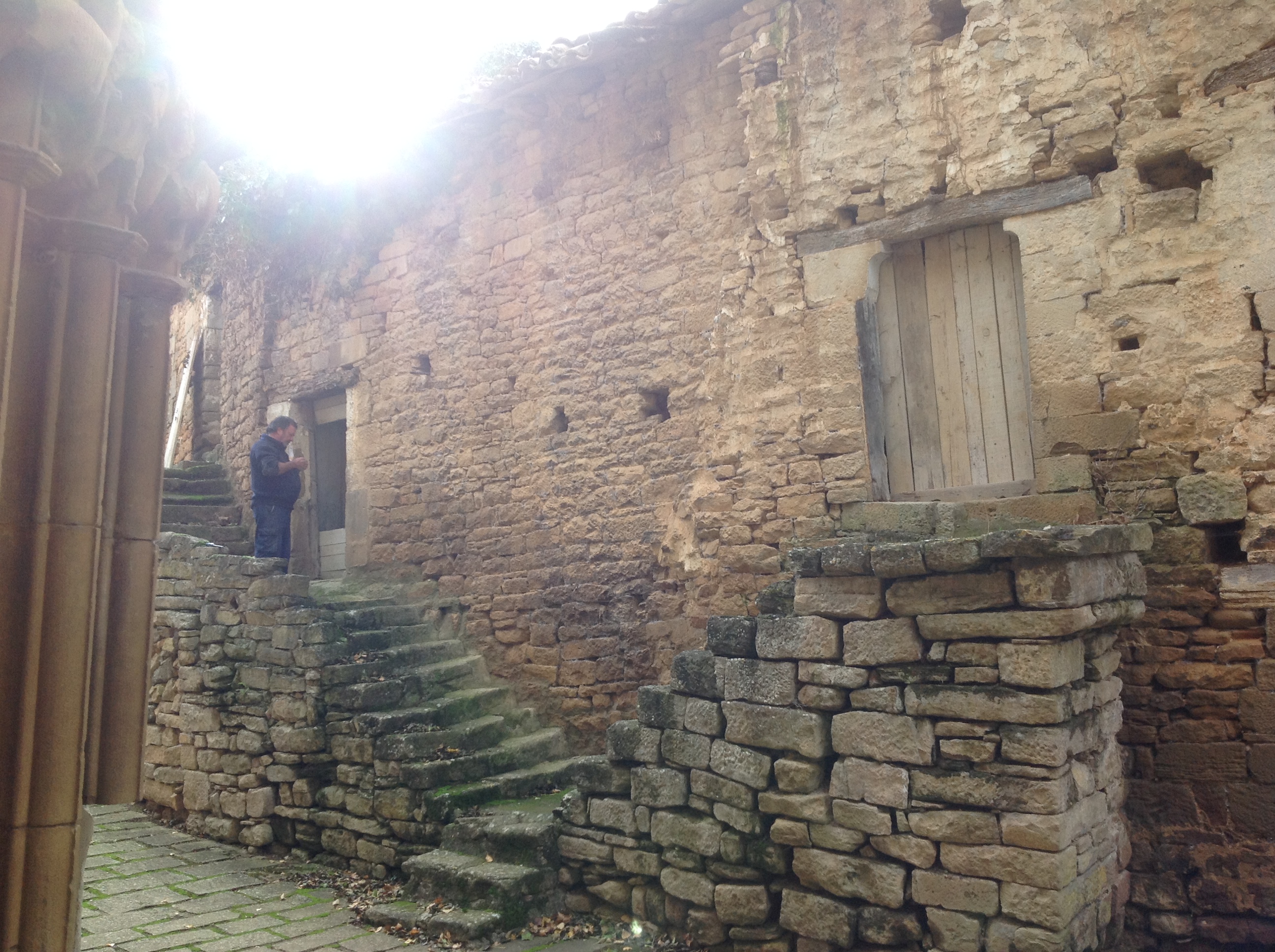 EL AYUNTAMIENTO DE CÁSEDA REHABILITARÁ LAS CASAS JUNTO A LA ERMITA DE SAN ZOILO EL AYUNTAMIENTO DE CÁSEDA REHABILITARÁ LAS CASAS JUNTO A LA ERMITA DE SAN ZOILO